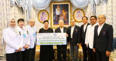 คณะผู้บริหารโรงเรียนการบริบาล เดอะ พาเร้นส์ เข้าพบ พลเอกสุรยุทธ์ จุลานนท์ ณ มูลนิธิรัฐบุรุษ มอบทุน “สานใจไทย” สนับสนุนเยาวชนสู่บุคลากรสุขภาพคุณภาพของประเทศ